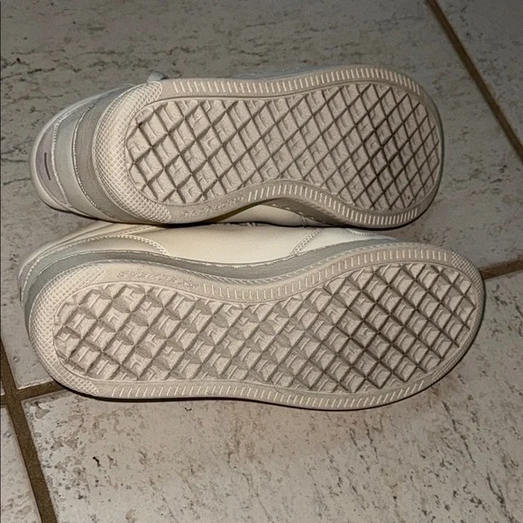 Skechers Cream and Pink High-Top Sneakers - Picture 5 of 5